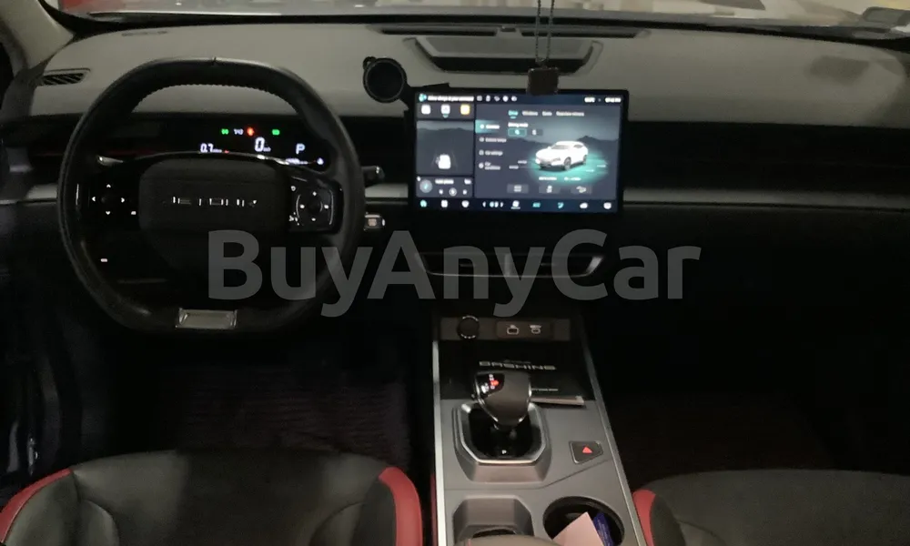 Vehicle photo 7