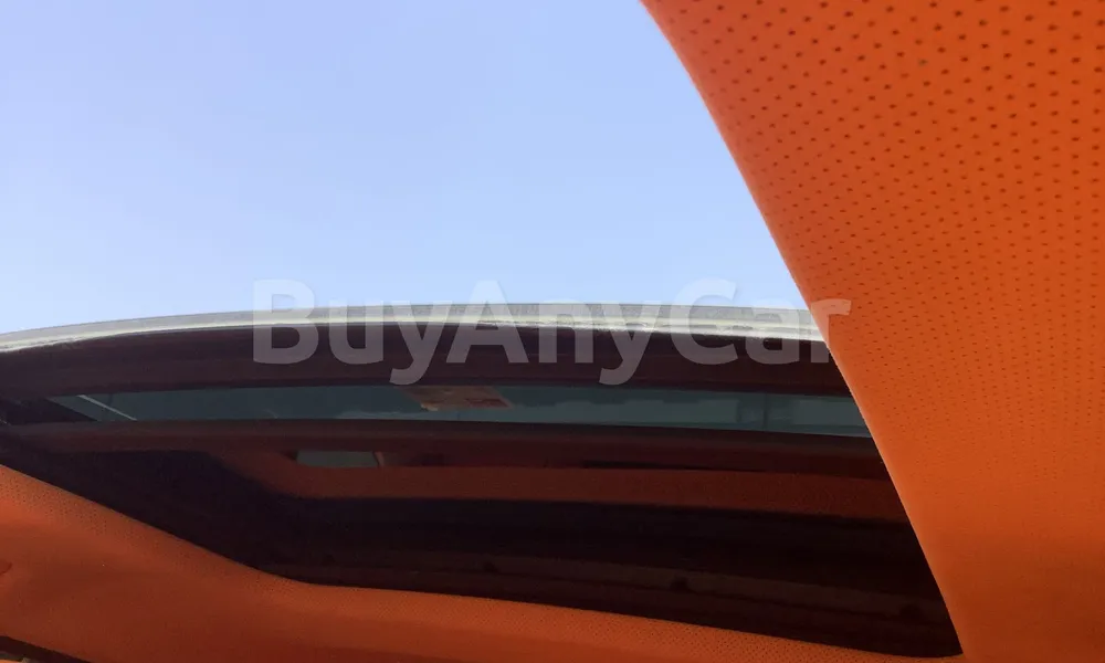 Vehicle photo 7