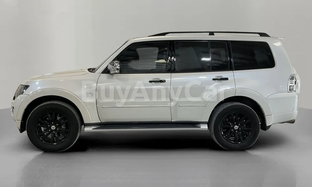 Vehicle photo 3