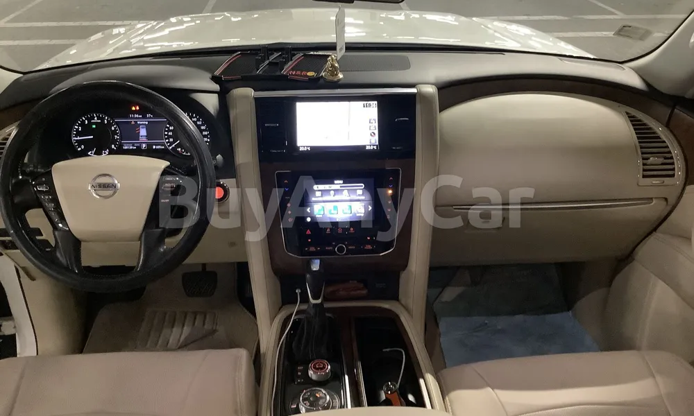 Vehicle photo 8