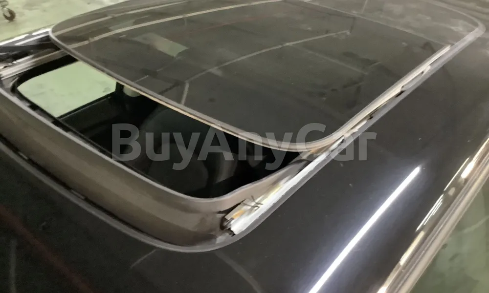 Vehicle photo 5
