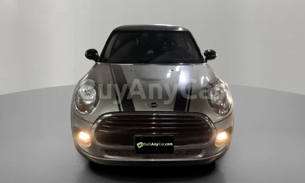Vehicle photo 1