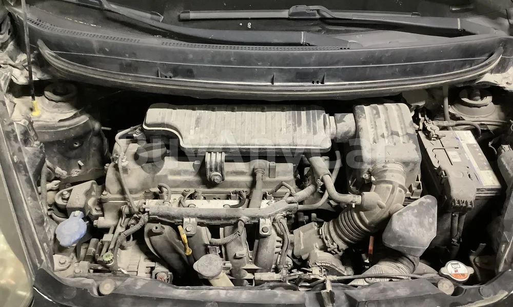 Vehicle photo 6
