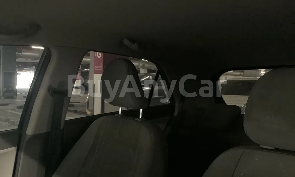 Vehicle photo 8