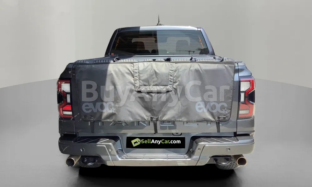 Vehicle photo 2