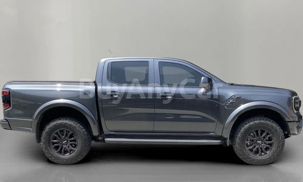 Vehicle photo 3
