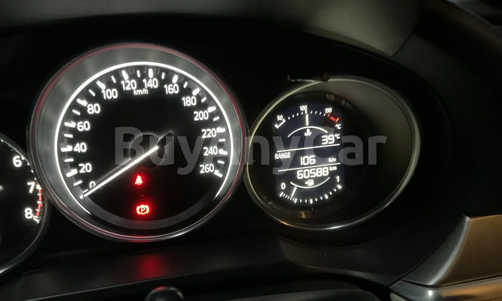 Vehicle photo 6