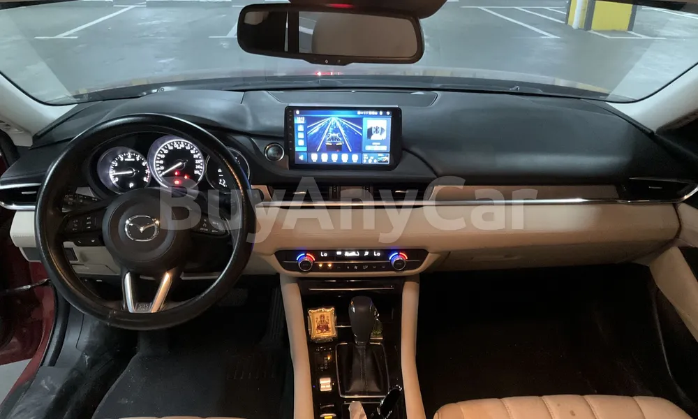 Vehicle photo 8