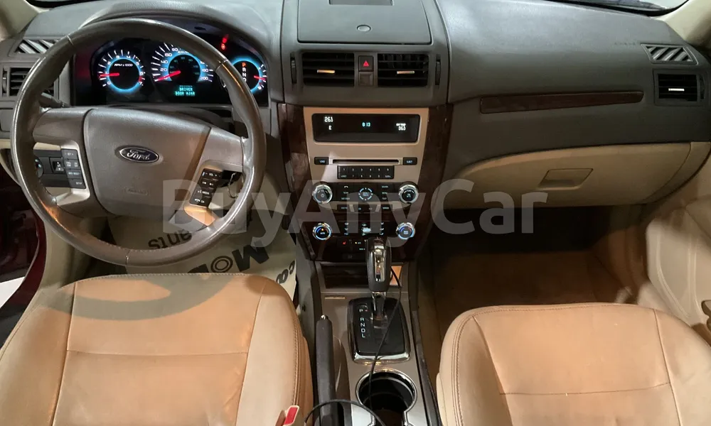 Vehicle photo 8