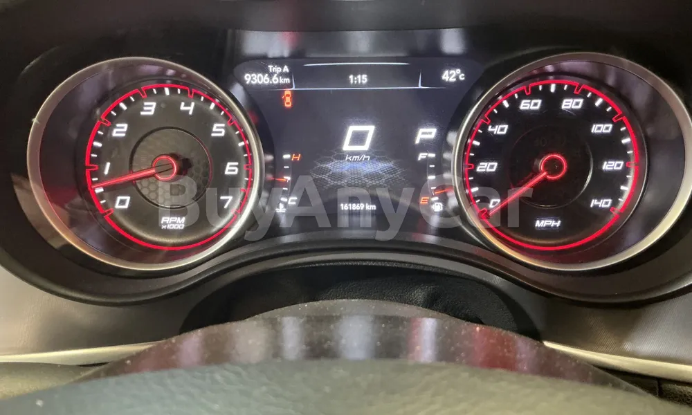 Vehicle photo 7