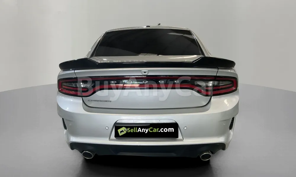 Vehicle photo 2