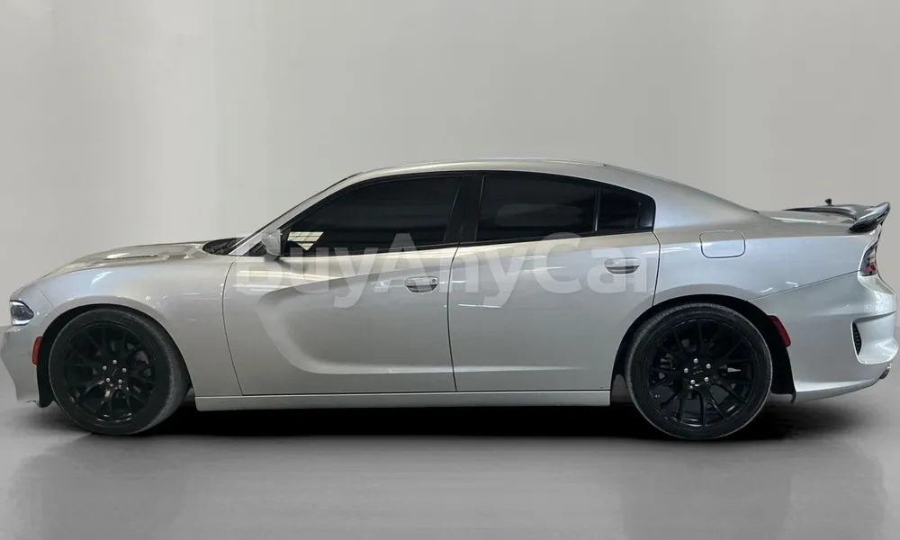 Vehicle photo 4