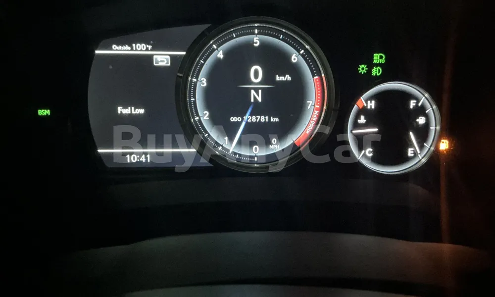 Vehicle photo 7