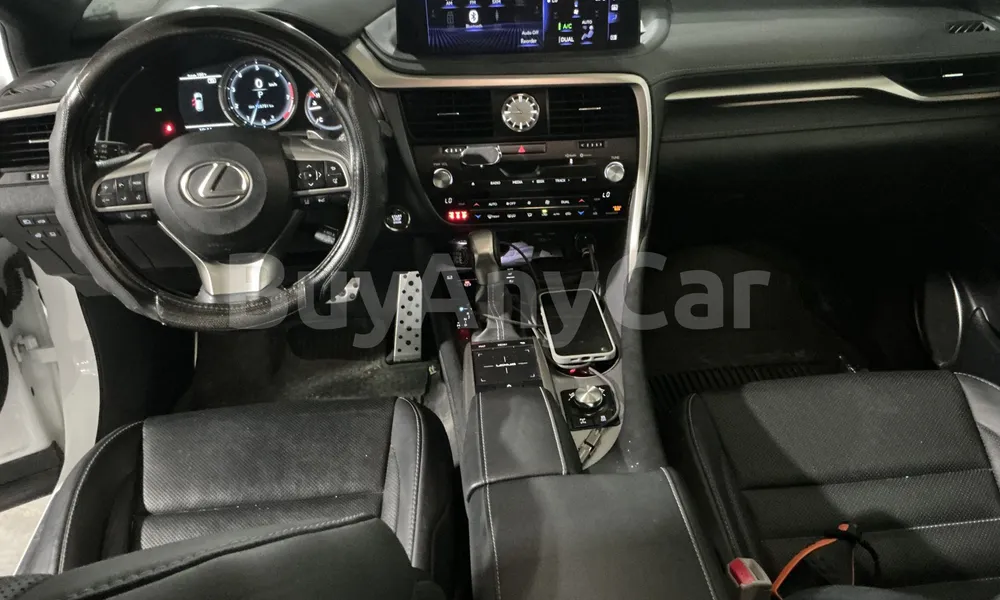 Vehicle photo 8