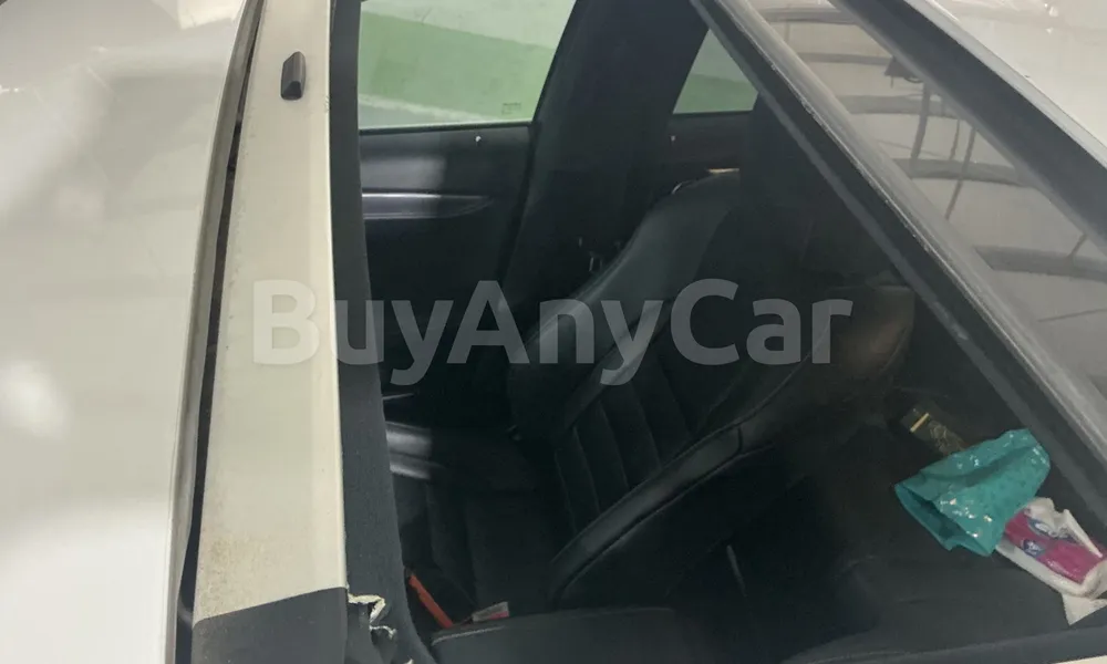 Vehicle photo 5