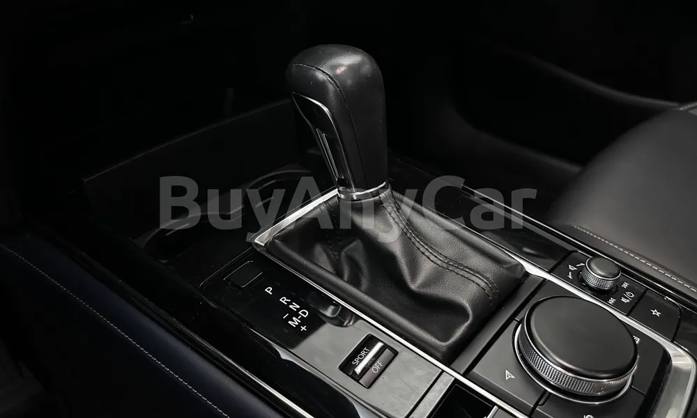 Vehicle photo 10