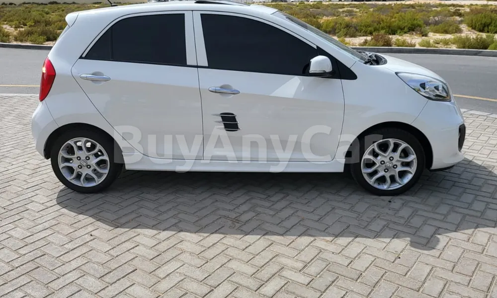 Vehicle photo 3