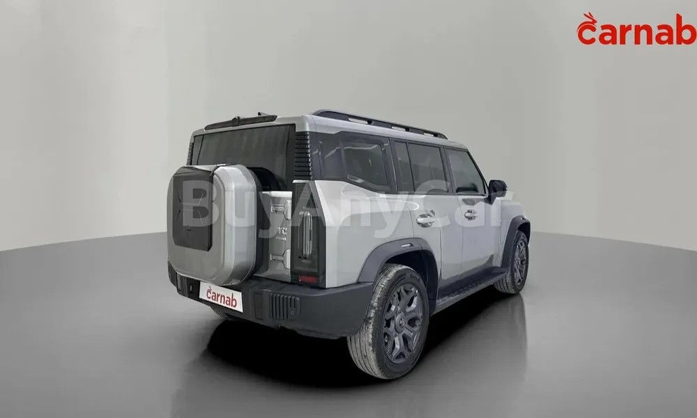 Vehicle photo 9