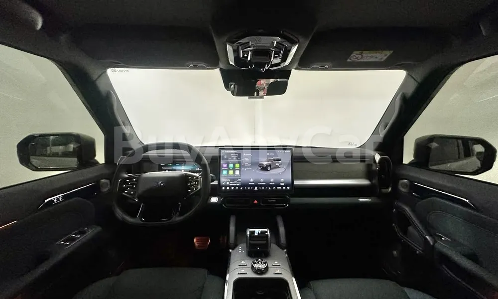 Vehicle photo 5