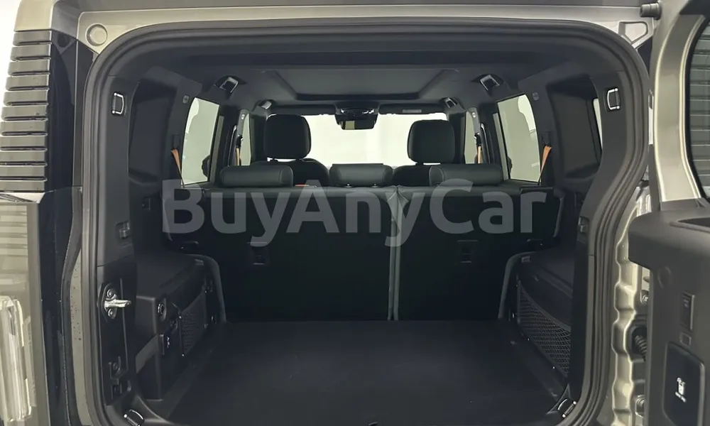 Vehicle photo 14