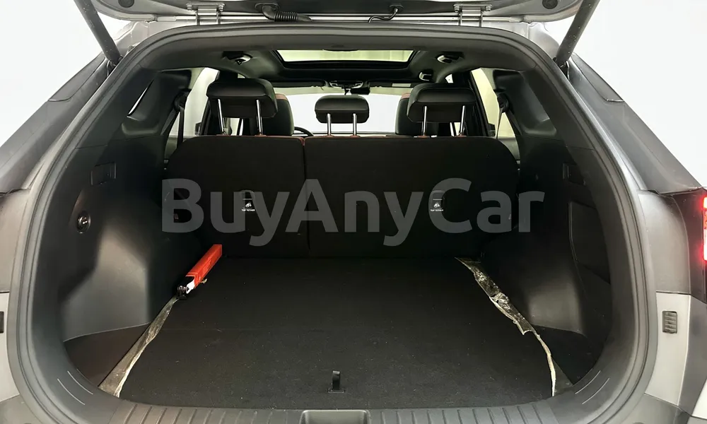 Vehicle photo 15