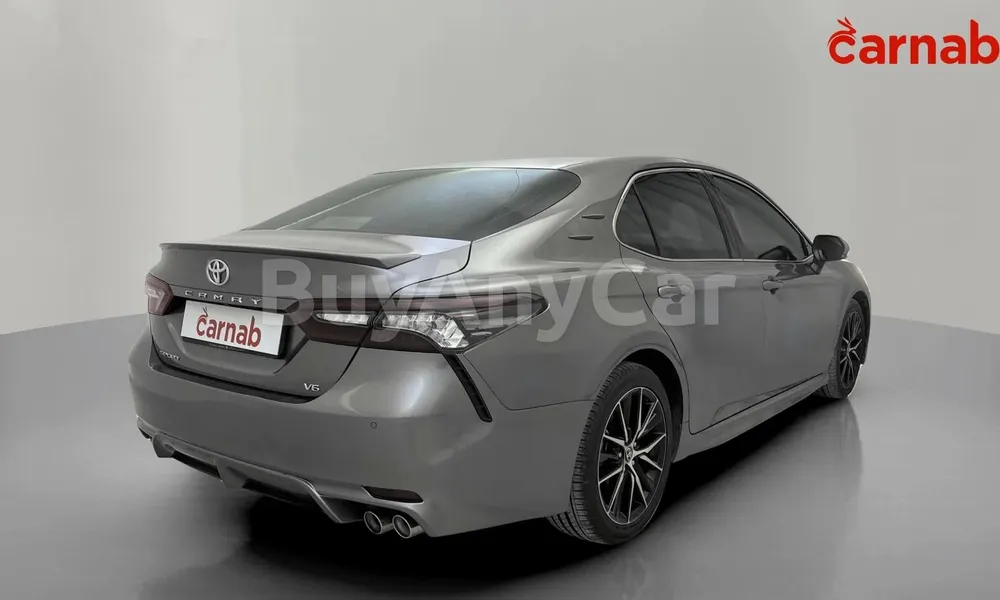Vehicle photo 7