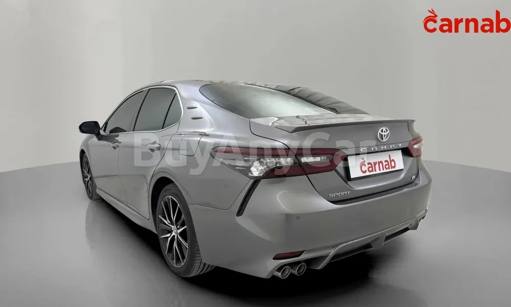 Vehicle photo 8