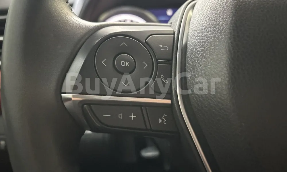 Vehicle photo 10