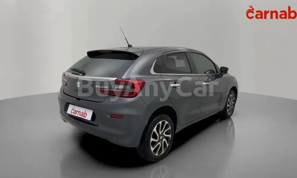 Vehicle photo 10