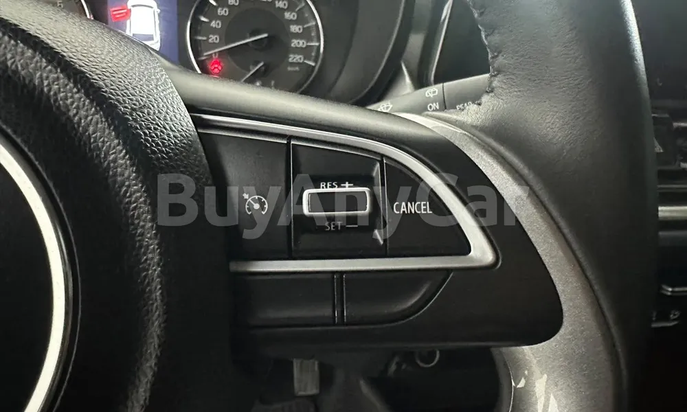 Vehicle photo 12