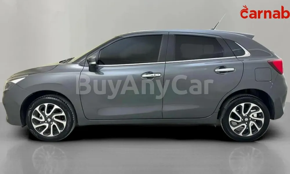 Vehicle photo 4