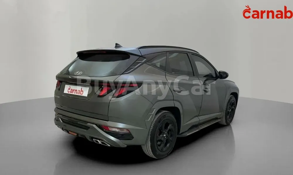 Vehicle photo 9