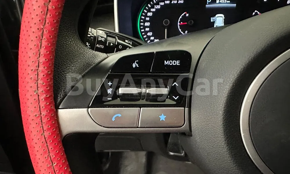 Vehicle photo 11