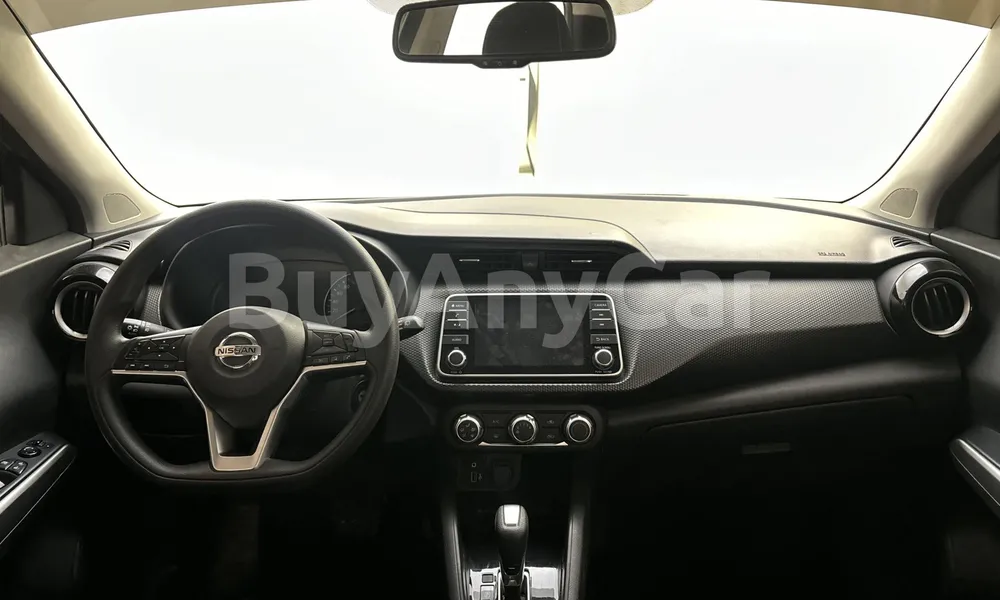 Vehicle photo 5