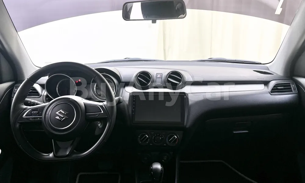 Vehicle photo 4