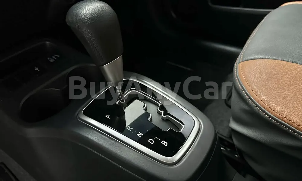 Vehicle photo 10