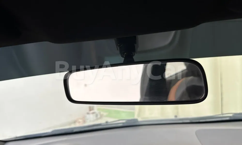 Vehicle photo 11