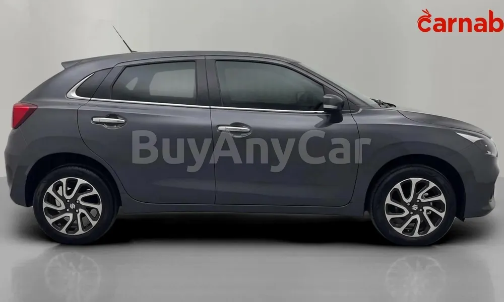 Vehicle photo 6