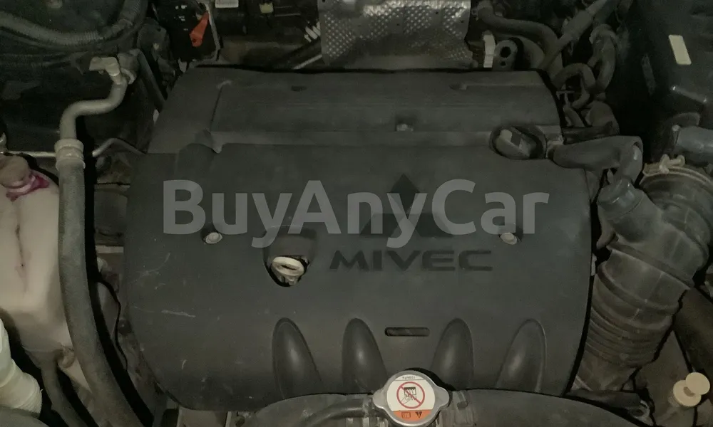 Vehicle photo 6