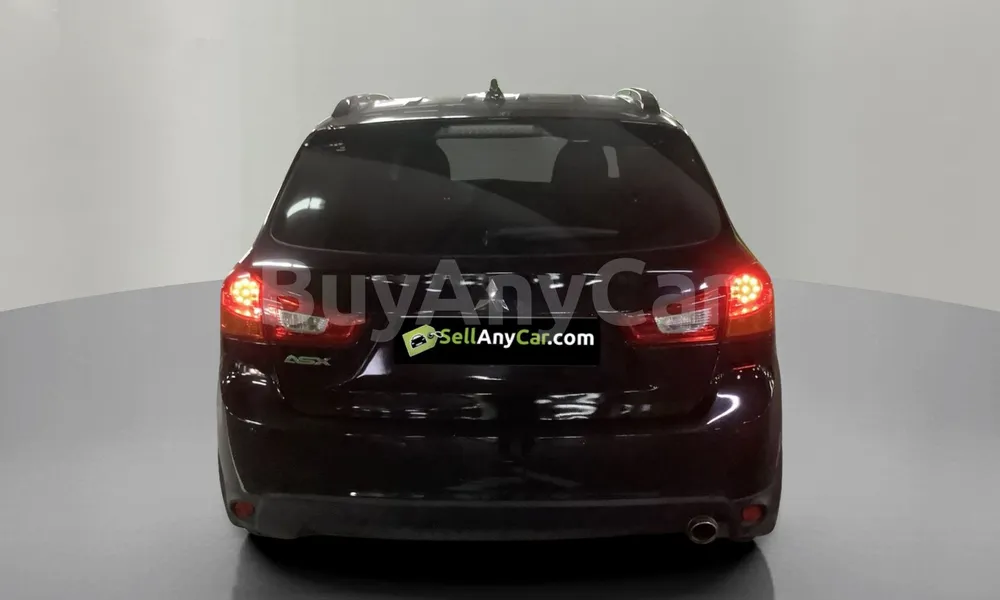 Vehicle photo 2