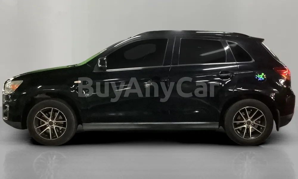 Vehicle photo 4