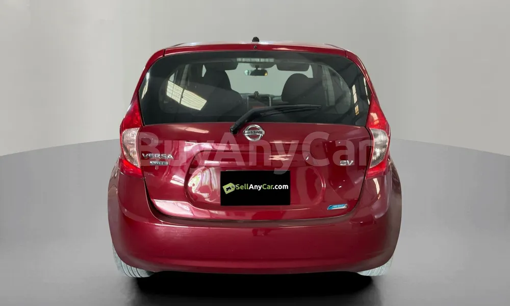 Vehicle photo 2