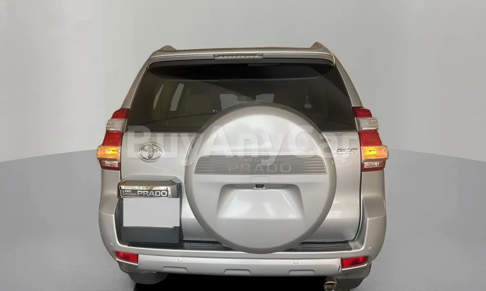 Vehicle photo 2