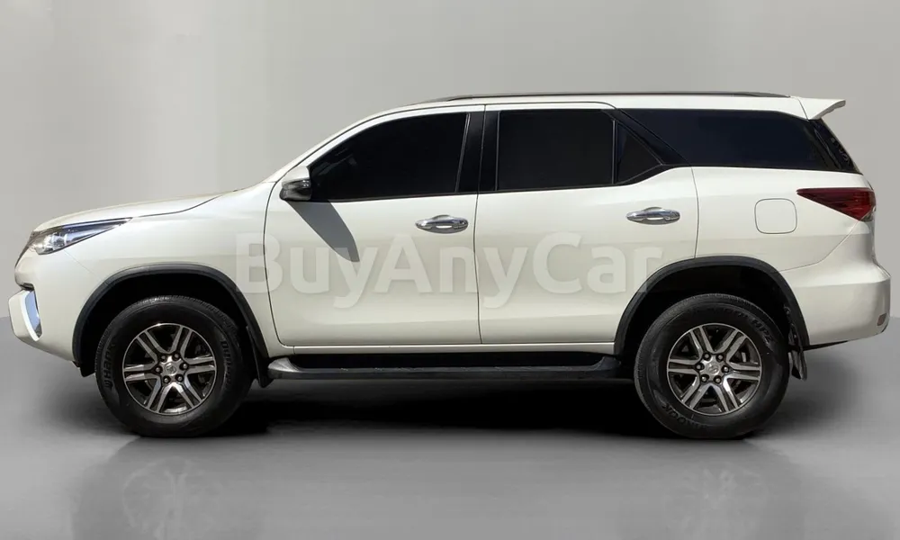 Vehicle photo 3