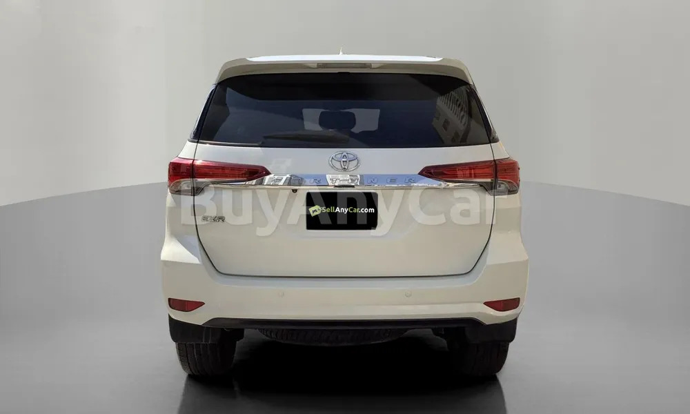 Vehicle photo 2