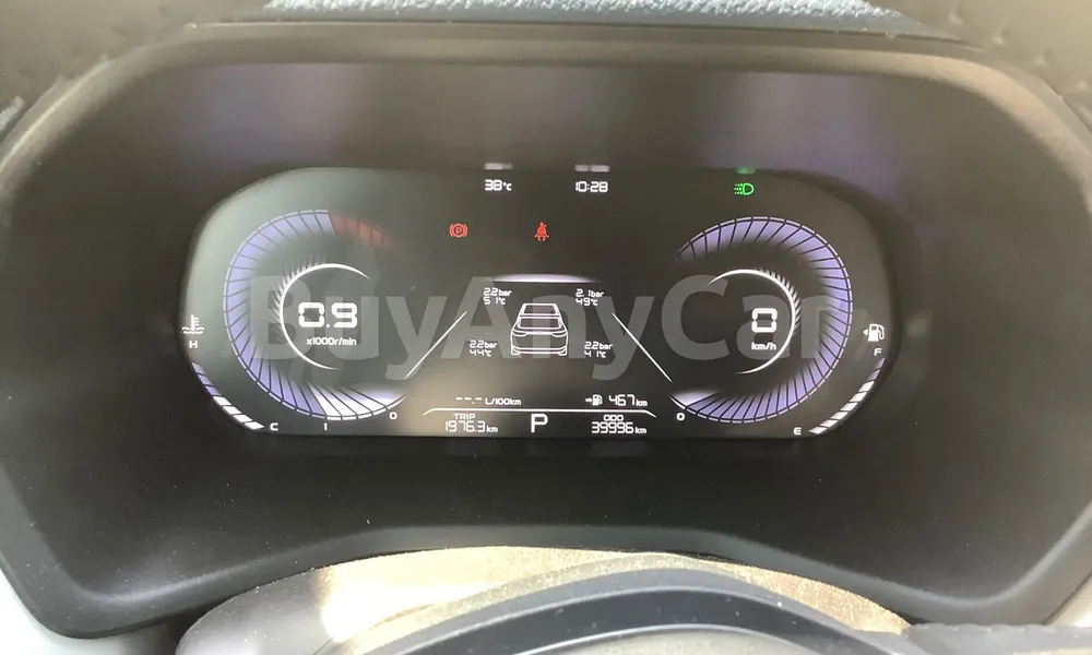 Vehicle photo 7