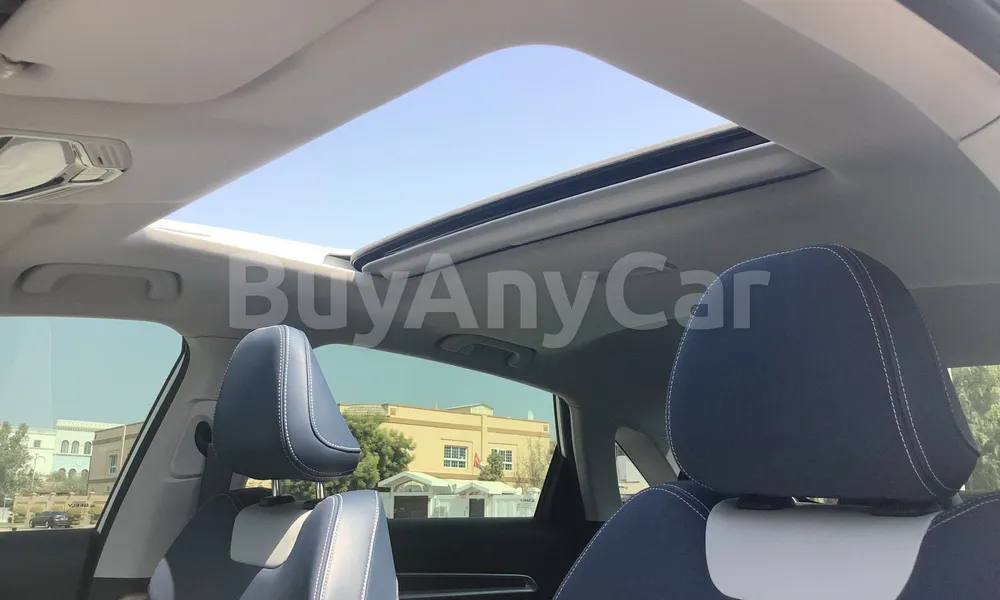 Vehicle photo 9