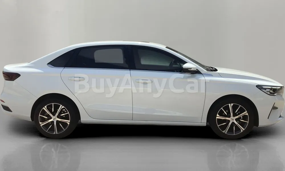 Vehicle photo 3