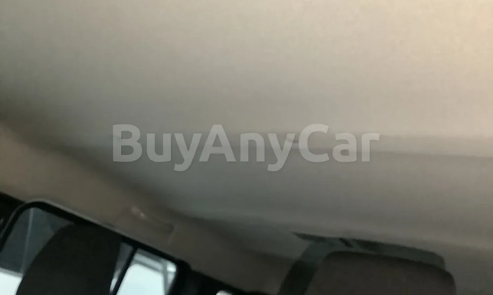 Vehicle photo 9