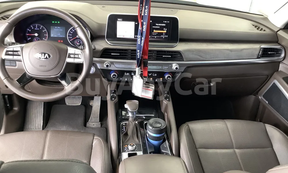 Vehicle photo 8